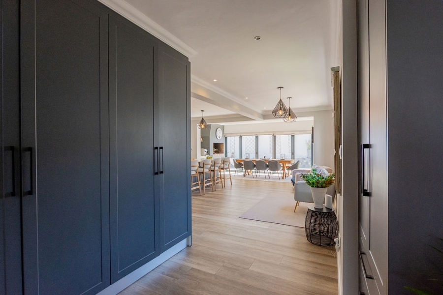 4 Bedroom Property for Sale in Calypso Beach Western Cape